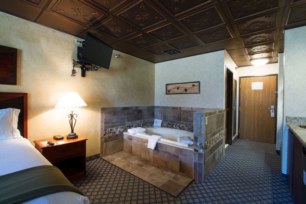 Miles City Hotel & Suites Exterior photo